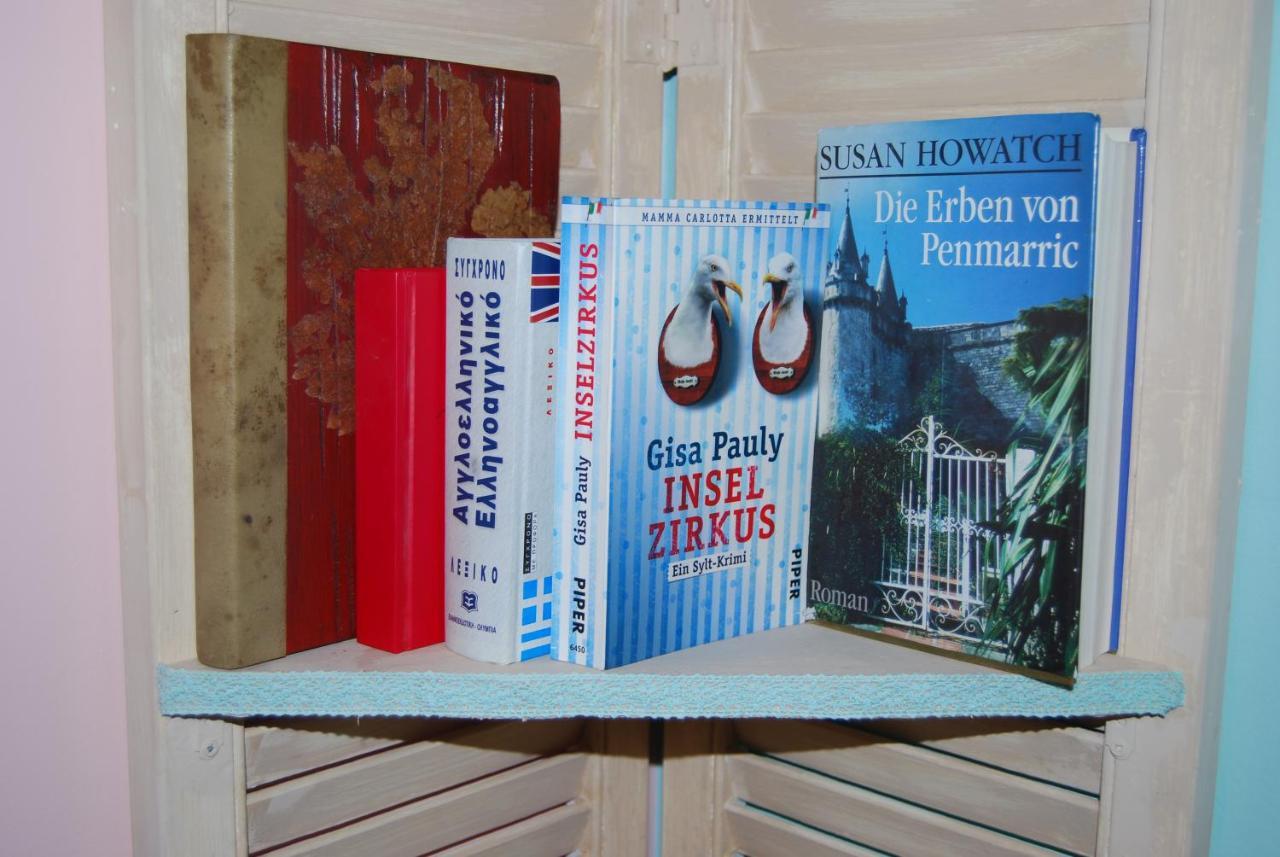 Luxury Traditional Room The Small Bookstore Kastro-Kyllini Екстер'єр фото