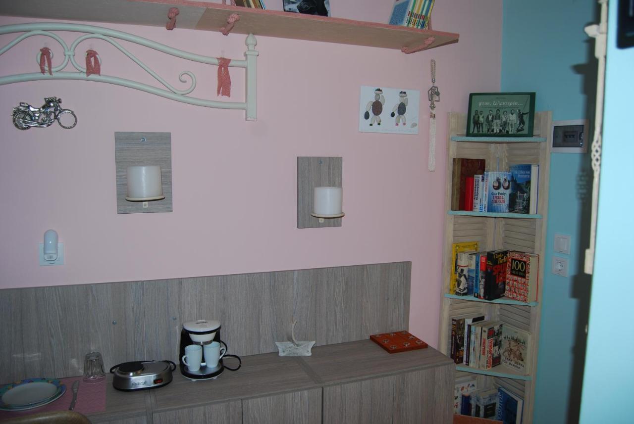 Luxury Traditional Room The Small Bookstore Kastro-Kyllini Екстер'єр фото